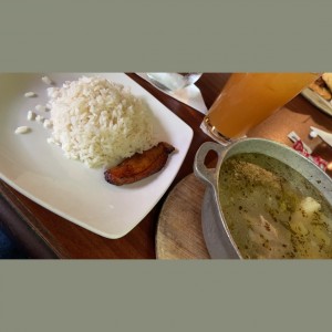 Sancocho con arroz blanco