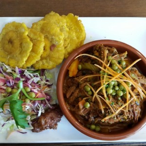 Ropa Vieja con patacones