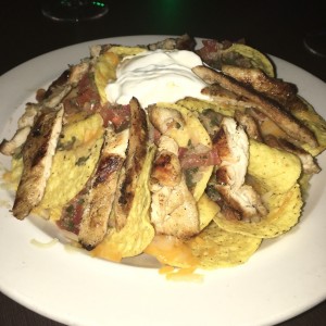 Mega Nachos de Pollo