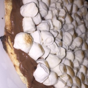 Pizza Nutella y Malva