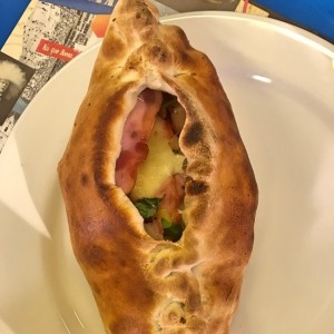 Calzone Toscano