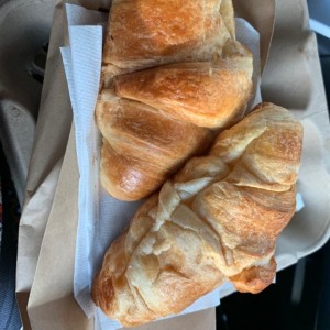 croissant normal y con jamon