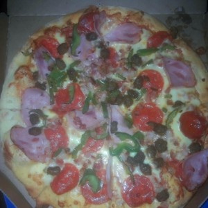 pizza pizza  deliciosa premium