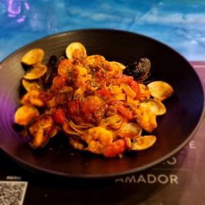 Pasta Tradizionale - Spaghettone Alla Pescatora