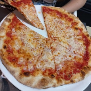 Pizza Tradizionale - Margherita