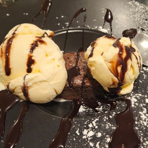 Postres - Brownie con Gelato