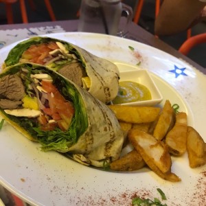 Wrap de filete de res con salsa de curry