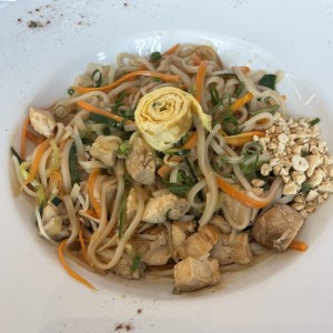 Pad thai pollo