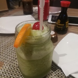 limonada con hierba buena