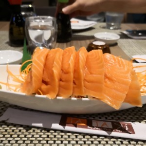 sashimi salmon