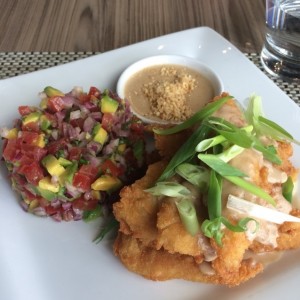 pescado blanco con crema de mani