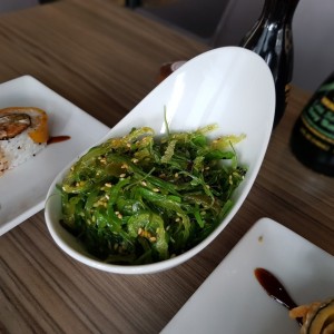 ensalada de wakame