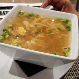 sopa de huevo y cangrejo