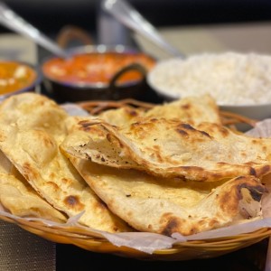 INDIAN BREADS - GARLIC NAAN