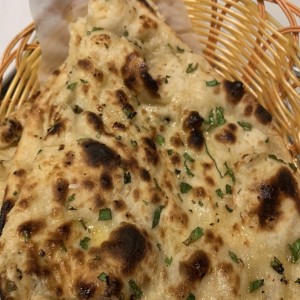 Naan de Ajo