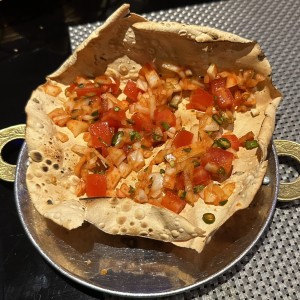 STARTERS VEGETARIAN - MASALA PAPAD