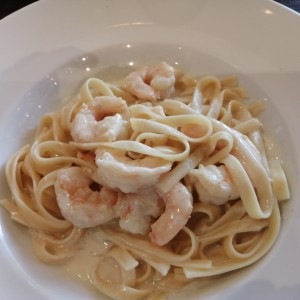 Tagliatelle con camarones 