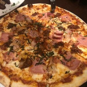 Pizza Carnivora