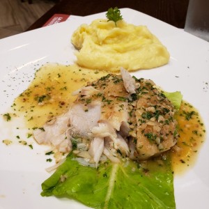 filete de corvina con pure