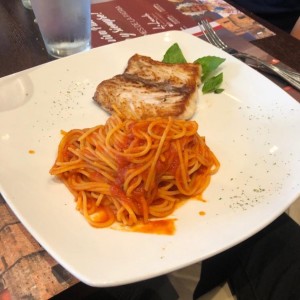 corvina con pasta pomodoro