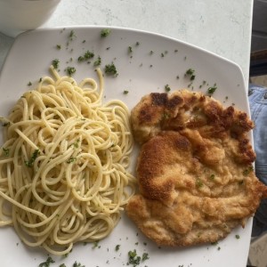 Milanesa de Pollo con Pasta