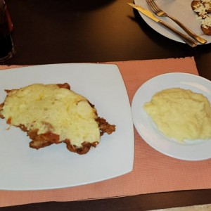 Milanesa de pollo con Pure