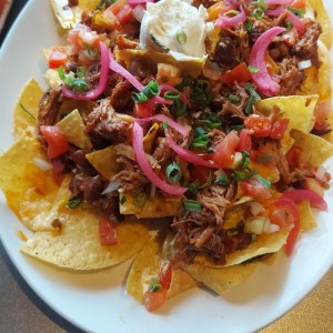 nachos con cerdo