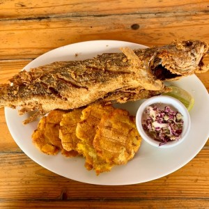 Platos Fuertes - Pescado Frito Veracruz