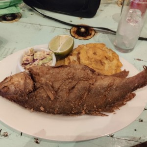 Platos Fuertes - Pescado Frito Veracruz