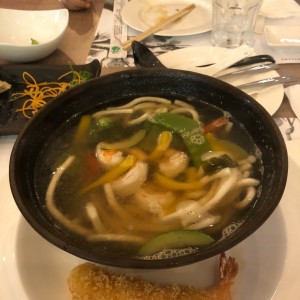 Tempura Udon, una sopa de fideos y camarones