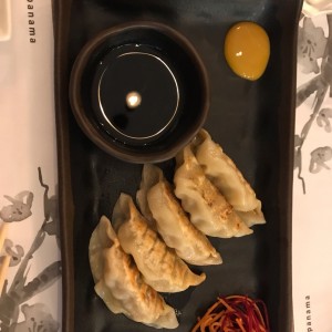 Entradas/Carpaccio - Gyoza (5 unidades)