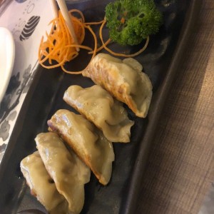 Entradas/Carpaccio - Gyoza