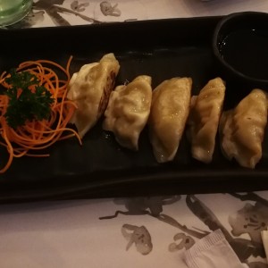 Entradas/Carpaccio - Gyoza (5 unidades)