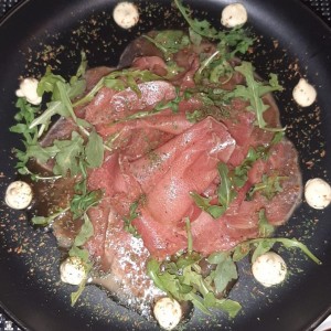 Carpaccio de atun. 