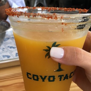 margarita de maracuya con Tajin