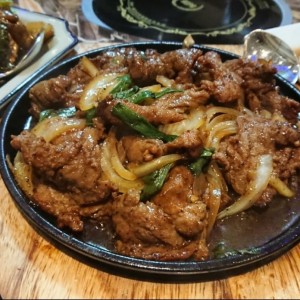 carne salteada con pimienta 