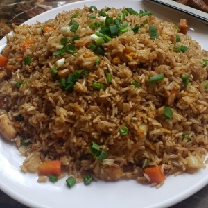 arroz frito con pollo