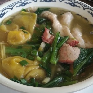 Sopa de Wonton