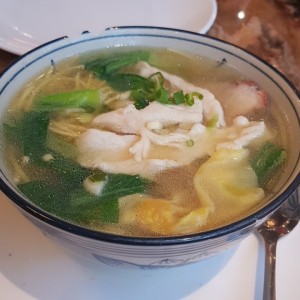 Sopa de wanton