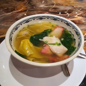 Sopa de Wonton