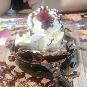 Desserts - Hot Fudge Brownie