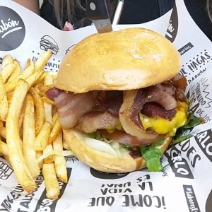 Bacon Lover con Papas Fritas