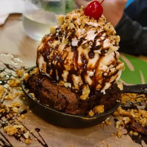 Desserts - Hot Fudge Brownie