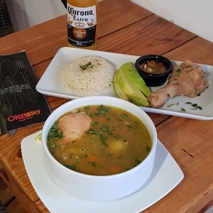 sancocho gallina 3 carnes (colombiano)