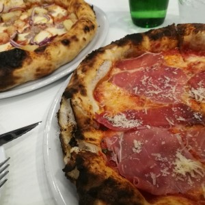 Pizza Regina Margherita