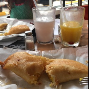 empanada de camarones 