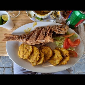 Pargo Rojo frito con patacones