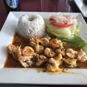 arroz de coco con langostino de ajo