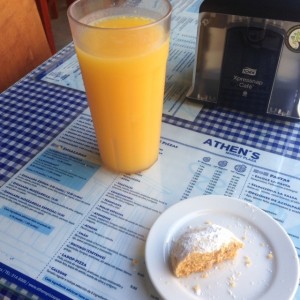 jugo de naranja y curabi