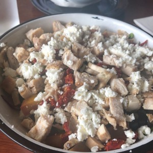 Ensalada Tomato con Pollo